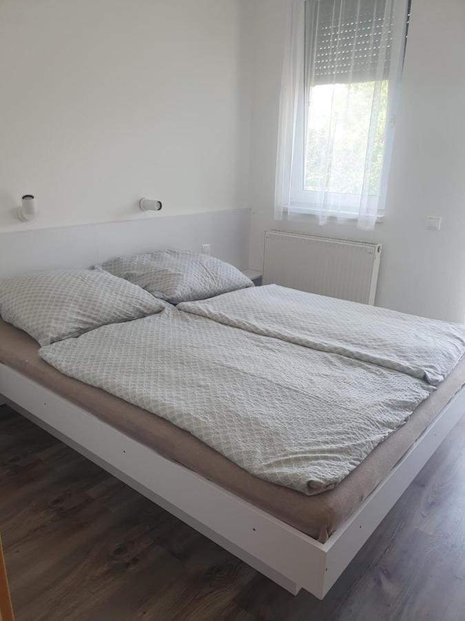 Maja Apartmanhaz Balatonlelle Zewnętrze zdjęcie